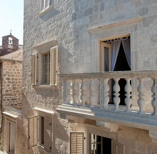 Lesic Dimitri Palace Aparthotel 5*