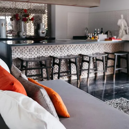 Lesic Dimitri Palace Aparthotel 5*
