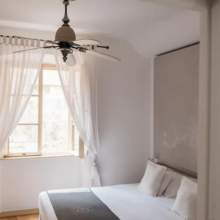 Lesic Dimitri Palace Aparthotel 5*