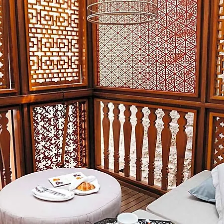Lesic Dimitri Palace Aparthotel 5*